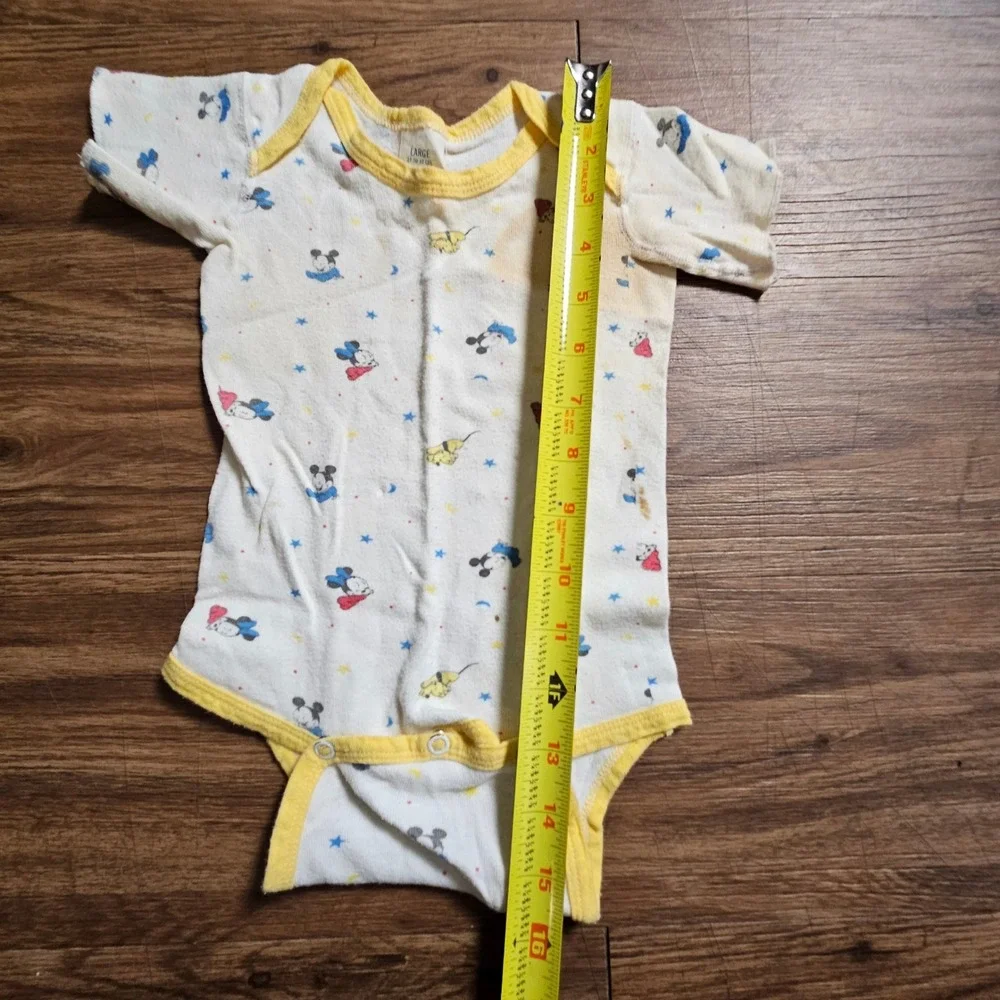 Vintage 80s Disney Mickey Mouse Pluto Baby One Piece‎ Bodysuit 18M Snap AOP